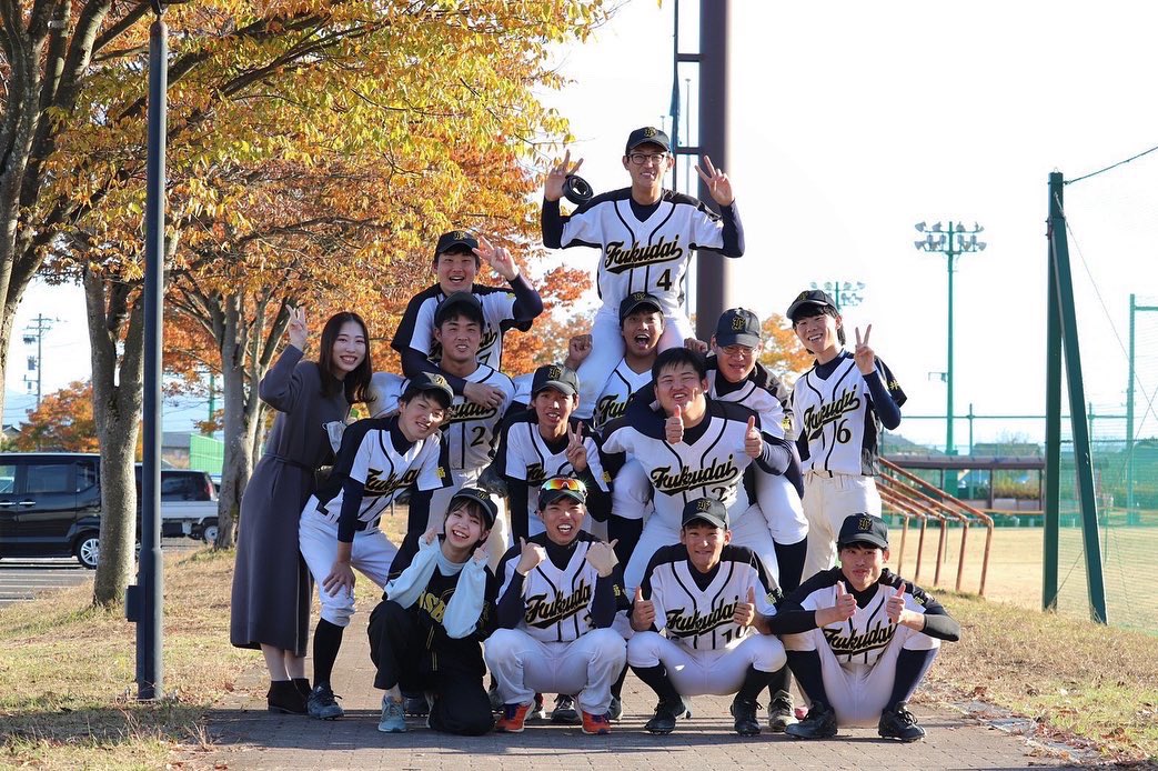 fukudaisoftball's tweet photo. 10月30日、31日に新人戦が行われました。

福井大学、優勝しました！！！！！！

応援ありがとうございました😊
3、4年生にとっては最後の大会となりました。

ソフト部気になってきたって子がいれば気軽にDMしてください！💌

間違いなく、最高の思い出が作れます！！！ https://t.co/HyCTQ4CJl3