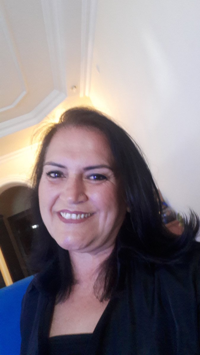 Hayata gülerek bakmak marifet bu zamanda.. Allah yardımcımız olsun 🤲🤲🤲