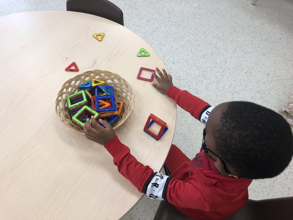 We are exploring shapes!