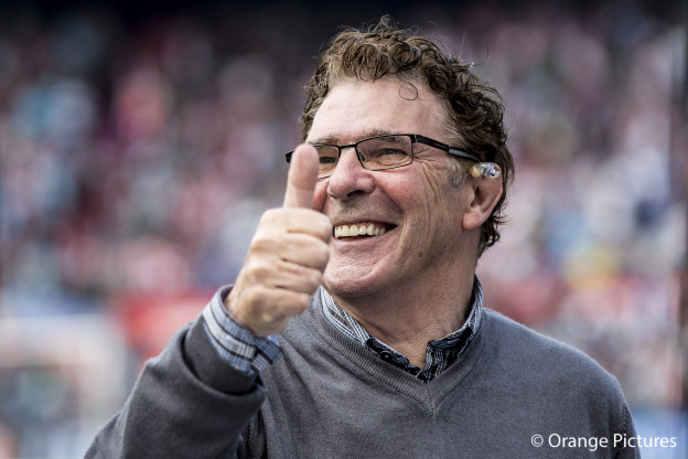 Van Hanegem: ''Hoop dat iedereen in Berlijn ellende uit de weg gaat'' dlvr.it/SBhPmN Feyenoord