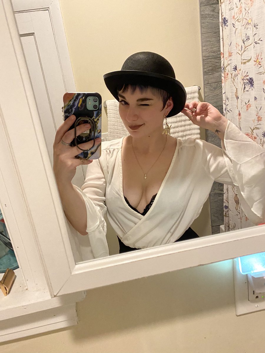 caseylwilliams's tweet photo. From a wholesome Audrey Hepburn to a saucy magician, I’d call it a successful Halloween 🎃✨ https://t.co/hD6WNOTOaP