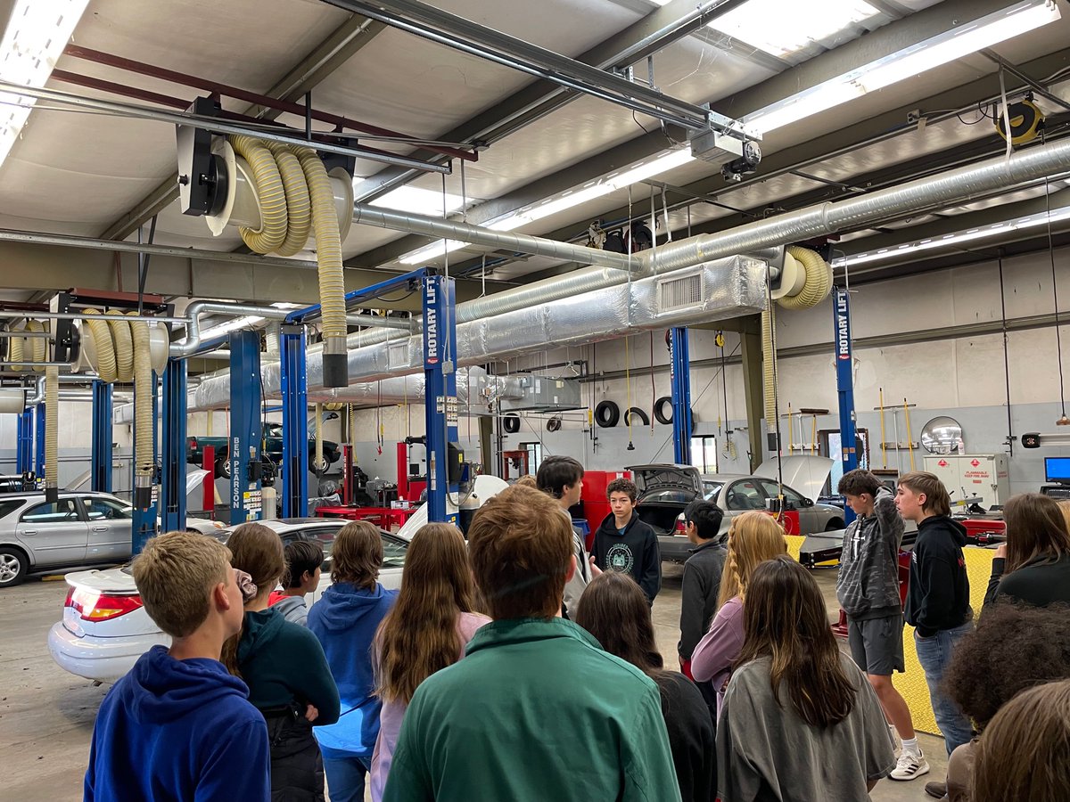 FblaOcms's tweet photo. Thank you @AthensTechGA for hosting @OconeeCountyMS 8th Grade Careers classes today.  Students were able to tour areas in Health Science, Automotive, and Cosmetology to gain insight on different opportunities both during, through dual enrollment, and after high school. @OCS_CTAE https://t.co/2VyUQlljCJ