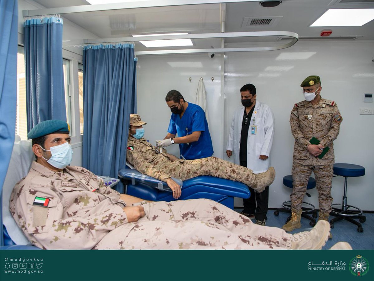 modgovksa's tweet photo. بالتعاون مع مدينة الأمير سلطان الطبية العسكرية تنظم كلية القيادة والأركان لـ #القوات_المسلحة حملة تبرع بالدم لكافة منسوبيها ودارسيها، وتهدف الحملة إلى نشر ثقافة #التبرع_بالدم في الكلية، والمحافظة على الصحة العامة وتعزيز المبادرات الإنسانية التي تسهم في إنقاذ حياة المحتاجين له. https://t.co/jZyt1XlacU
