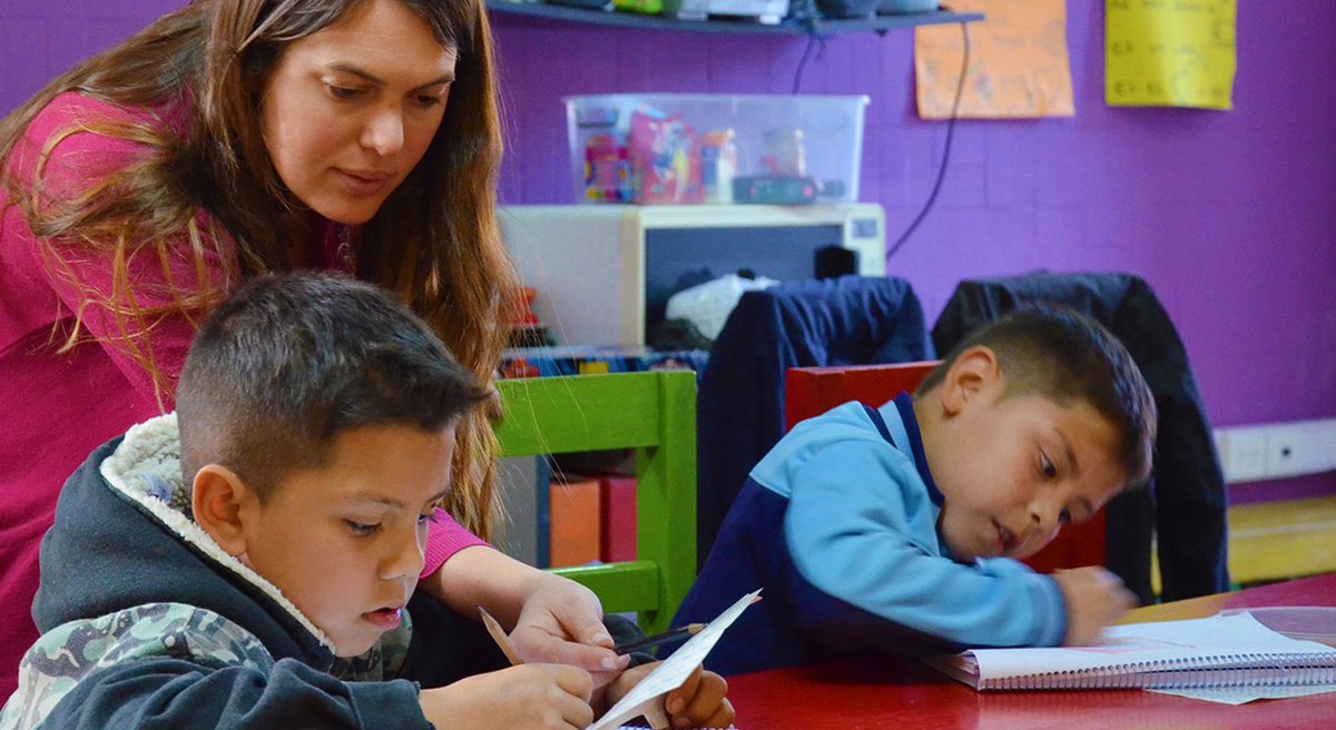 agenda_edu's tweet photo. Educar y Crecer impulsa un programa de fortalecimiento para organizaciones, redes, movimientos o comunidades que se dediquen al apoyo escolar de niños y niñas en situación de vulnerabilidad en Argentina. La convocatoria está abierta hasta el 26/11. https://t.co/pKHZ1sJuUp https://t.co/18ifkTnEka