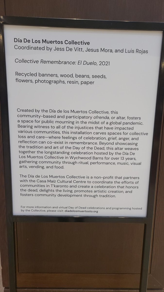 PTMunozledo's tweet photo. Felicidades al Colectivo Día de los Muertos que, en conjunto con el Centro Casa Maíz, ha instalado una magnífica ofrenda pública en Union Station de Toronto honrando a los muertos, deleitando a los vivos, promoviendo la creación artística y fortaleciendo el desarrollo comunitario https://t.co/nGZ4Iz3ilC