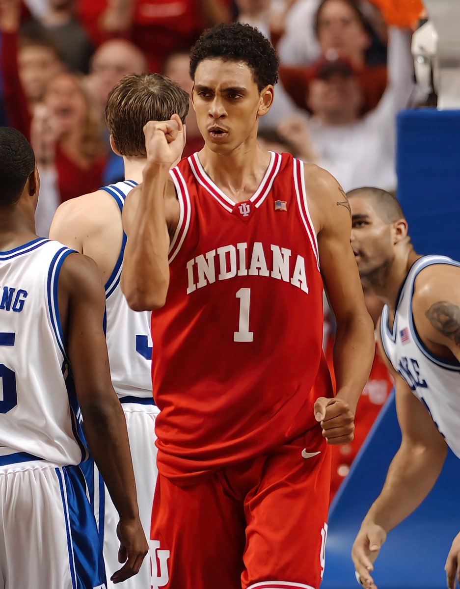 17thStreetSicko's tweet photo. On this day in 1999, Jared Jeffries committed to Indiana over Duke at a 10 AM press conference from Bloomington HS North. "There is nothing wrong with the Indiana basketball program that a nice influx of talented new players will not remedy" said Jeffries that day.
#iubb #goiu https://t.co/SdyZCj0qe1