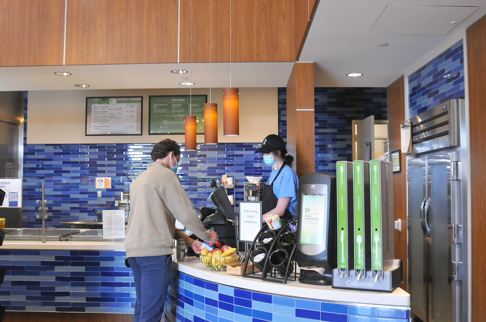 GVLanthorn's tweet photo. "The UFC meeting was held in the Kirkhof Center and covered several of the most pressing issues with GVSU’s campus dining options."
https://t.co/OTcF2eZv5X https://t.co/H8dRgChaIC