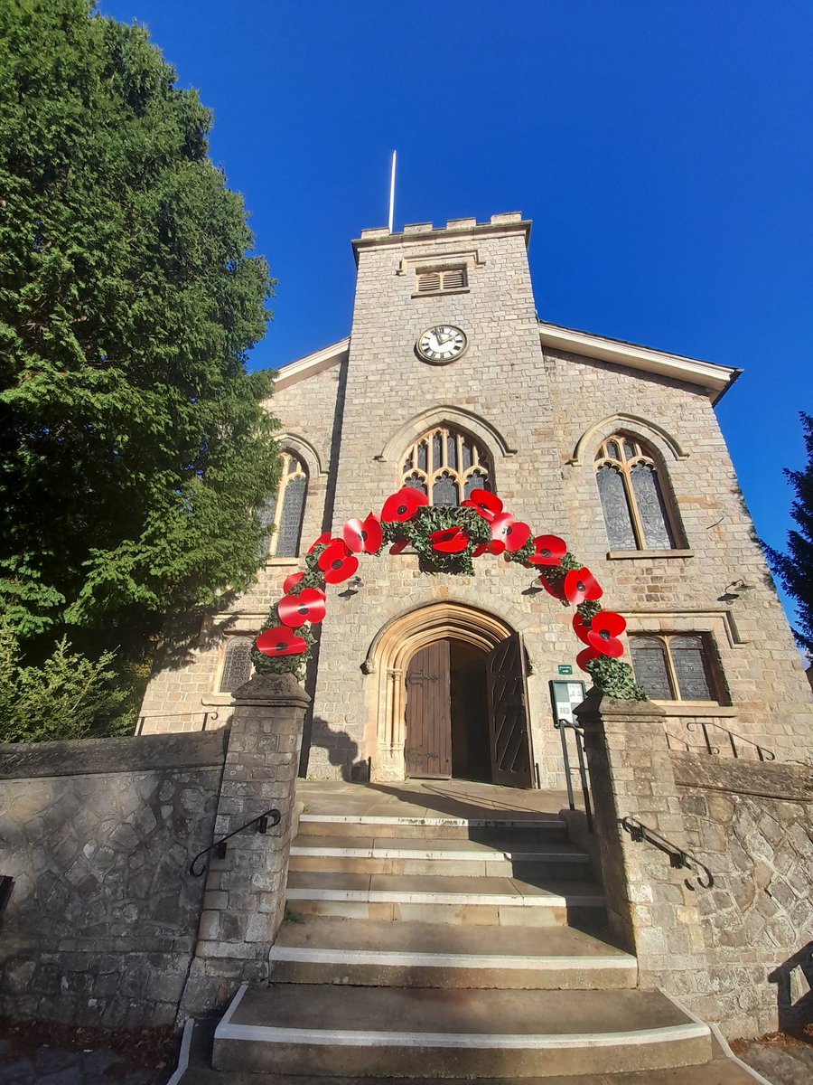 ChurchyardGU16's tweet photo. St Peter’s Church, Frimley. Arch of Remembrance We Will Remember Them. 

#WeWillRememberThem #PoppyAppeal #Poppy100 @CofEGuildford @BBCSouthNews @itvmeridian @camberleynews @getsurreypic @Surreyheath @PoppyLegion @CWGC @wewill_remember @RoyalNavy @BritishArmy @RoyalAirForce https://t.co/Qh6SBr1p30