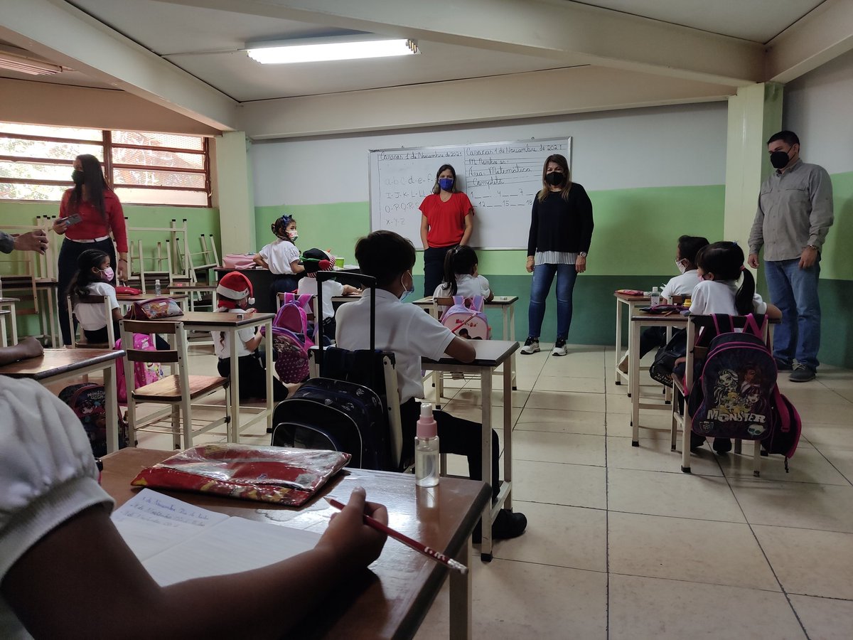 WuikelmanAngelP's tweet photo. Recorriendo escuelas y centros de educación inicial con la Ministra @_LaAvanzadora desde el 23 de Enero constatando el retorno a clases progresivo y seguro
#CooperaciónCPI https://t.co/ADM0lCeHa8