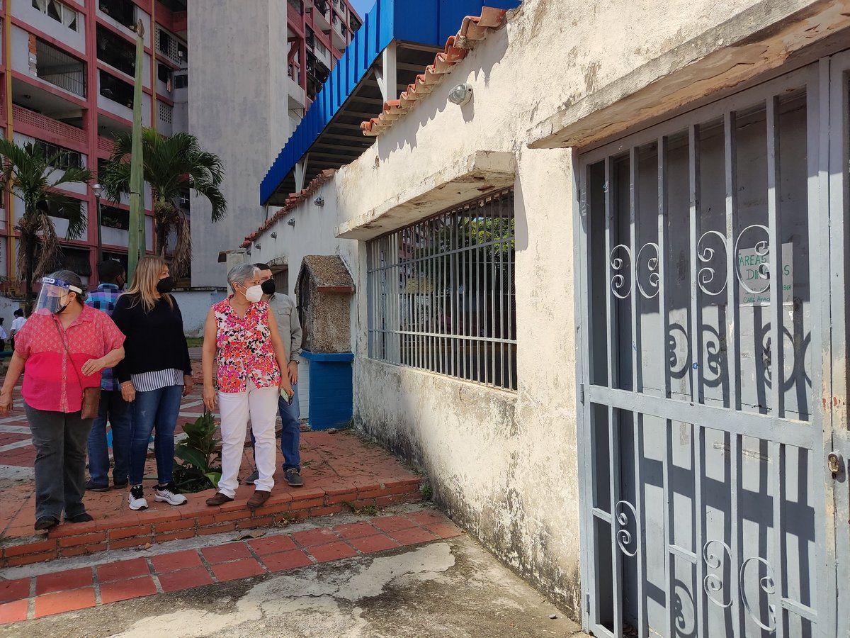 WuikelmanAngelP's tweet photo. Recorriendo escuelas y centros de educación inicial con la Ministra @_LaAvanzadora desde el 23 de Enero constatando el retorno a clases progresivo y seguro
#CooperaciónCPI https://t.co/ADM0lCeHa8