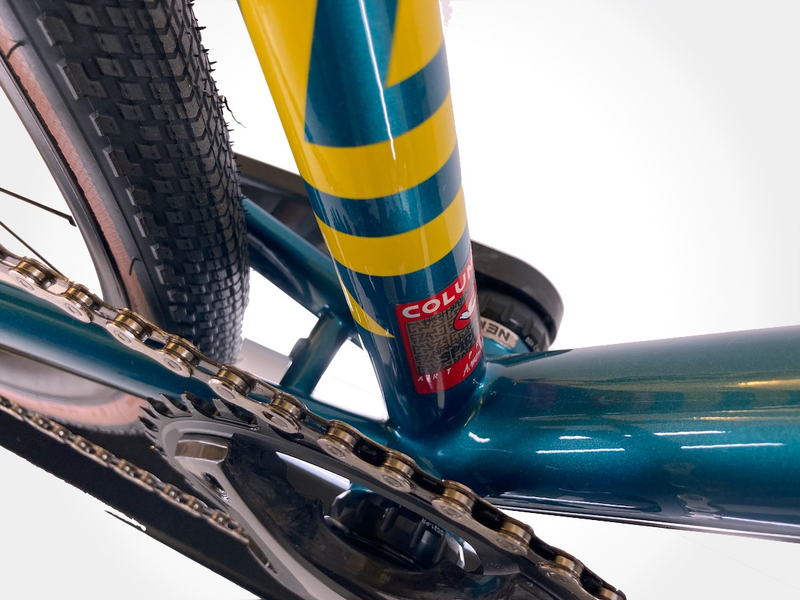 urbancycling_it's tweet photo. Cinelli Nemo Gravel Alessandro Mendini. Limited Edition. Watch more: https://t.co/nhbboiHRme
#cinelli #cinellifamily #nemomendini #cinelliartprogram #studiomendini #alessandromendini #design #cinellinemotig #gravel #art #nemogravel https://t.co/EFIAklJQaL