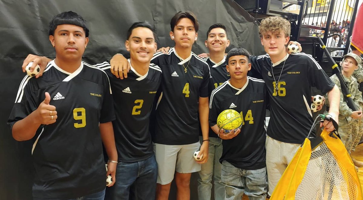 CougarFutbol's tweet image. Senior Pep Rally @TheGuv7 @tchs_media @TheColonyNews @TheColonyHS