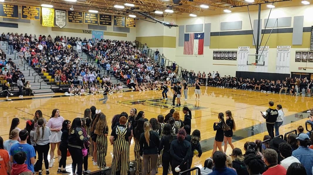 CougarFutbol's tweet image. Senior Pep Rally @TheGuv7 @tchs_media @TheColonyNews @TheColonyHS