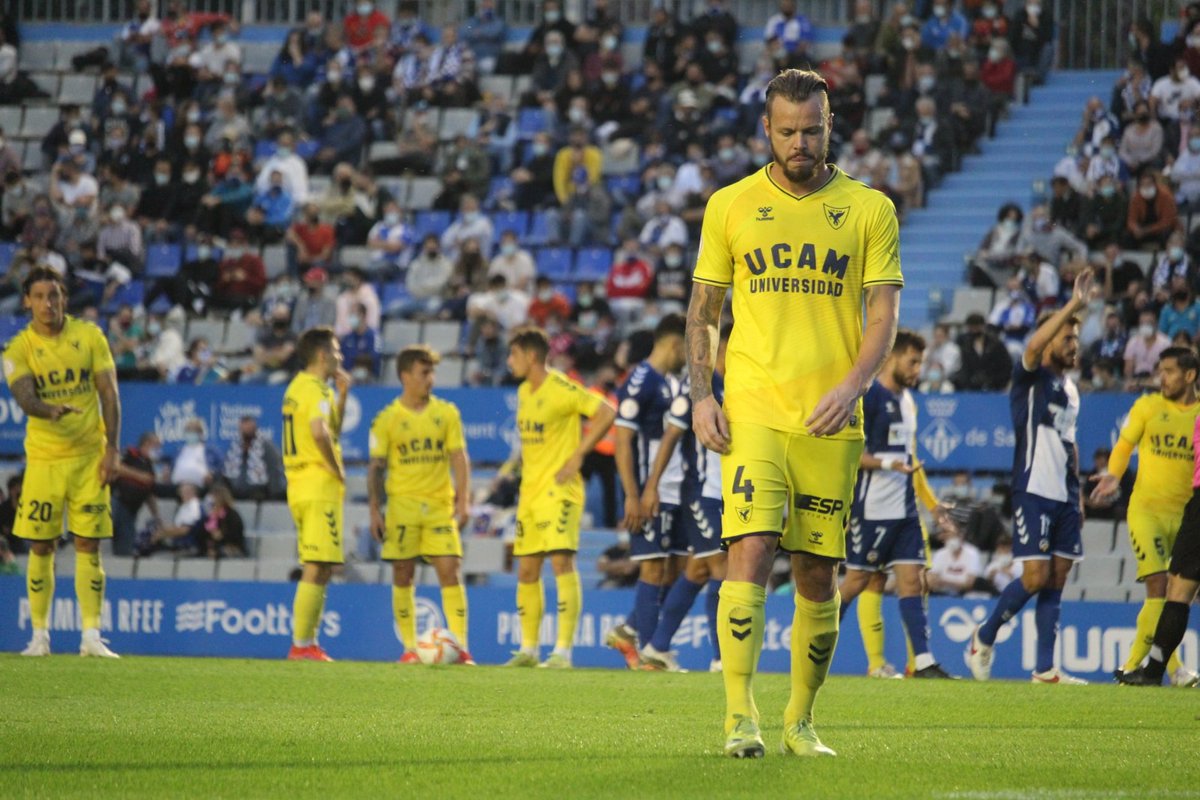 jv_sports's tweet photo. 👉El @CESabadell empató 1⃣ 1⃣ con @UCAMMurciaCF de @tropicarlos6
💪@SergioAguza, de inicio en los locales
⚽️@NmMarong marcó y fue titular, como @charlie_ianson y #Josete. #Xemi entró en la segunda mitad
#JVSports #PonUnJVenTuVida #WeAreWinners #SabadellUCAM #1RFEF #Grupo2🇪🇸 https://t.co/DcAcyVQtJf