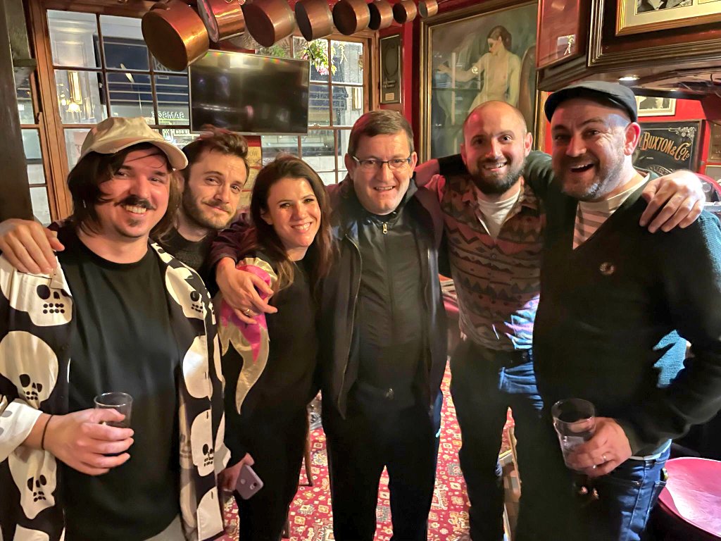 KestonCobblers's tweet image. That's a wrap! 
After 4 weeks on the road with the legendary @paulheatonsolo &amp;amp; @jamabing &amp;amp; all their amazing band and crew, we've arrived back home. This tour has been the wildest experience for us Cobblers. Performing at ruddy arenas &amp;amp; meeting all sorts of new, wonderful people.