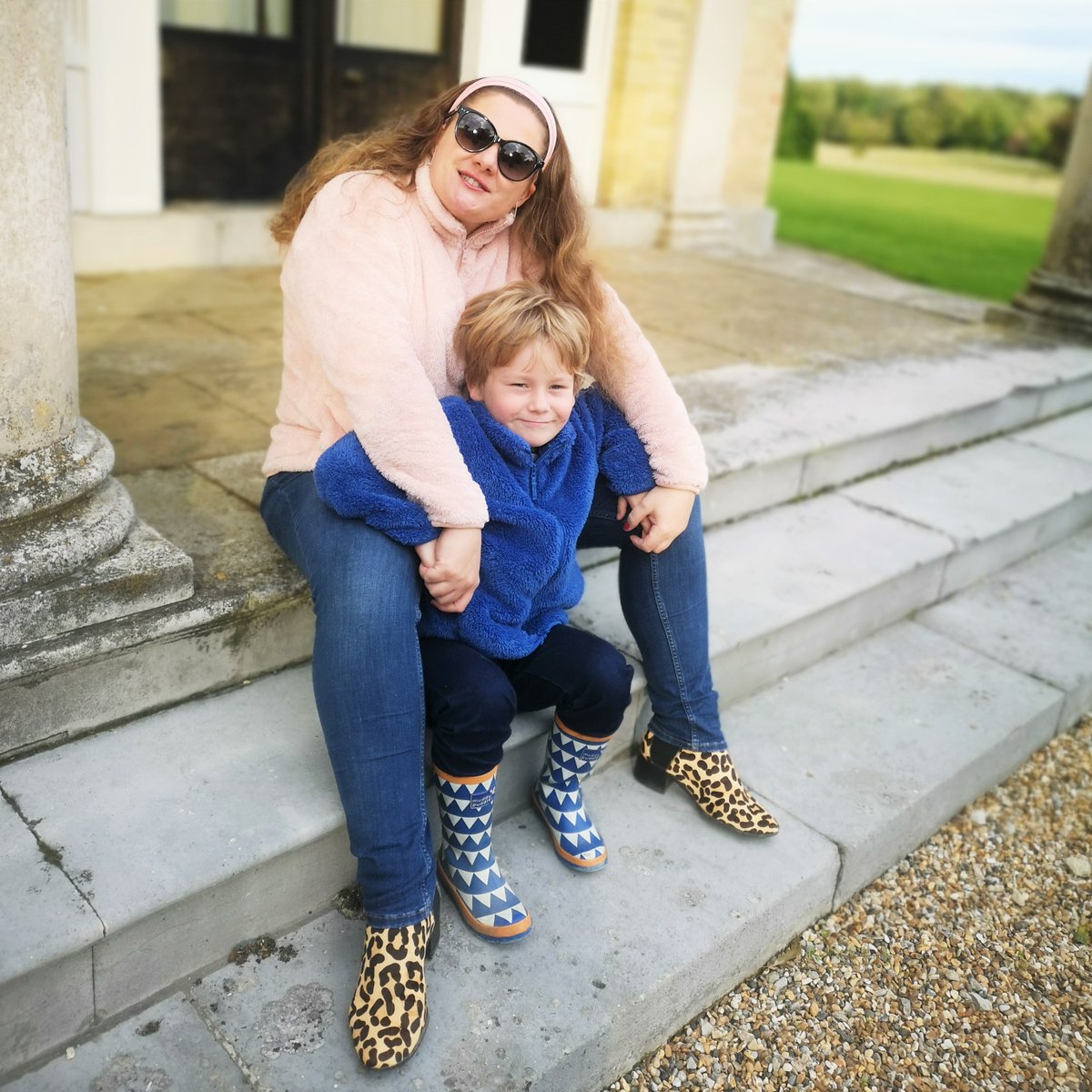 the Frenchie Mummy tweet media