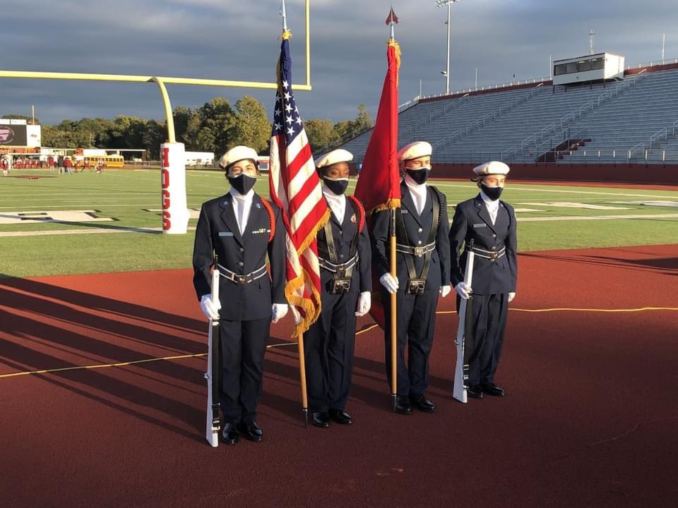 ahsrazorbacks's tweet photo. Thank you for your dedication to and leadership in the Arkansas High AFJROTC, the first AFJROTC all-female Color Guard!! https://t.co/OIstagobyV