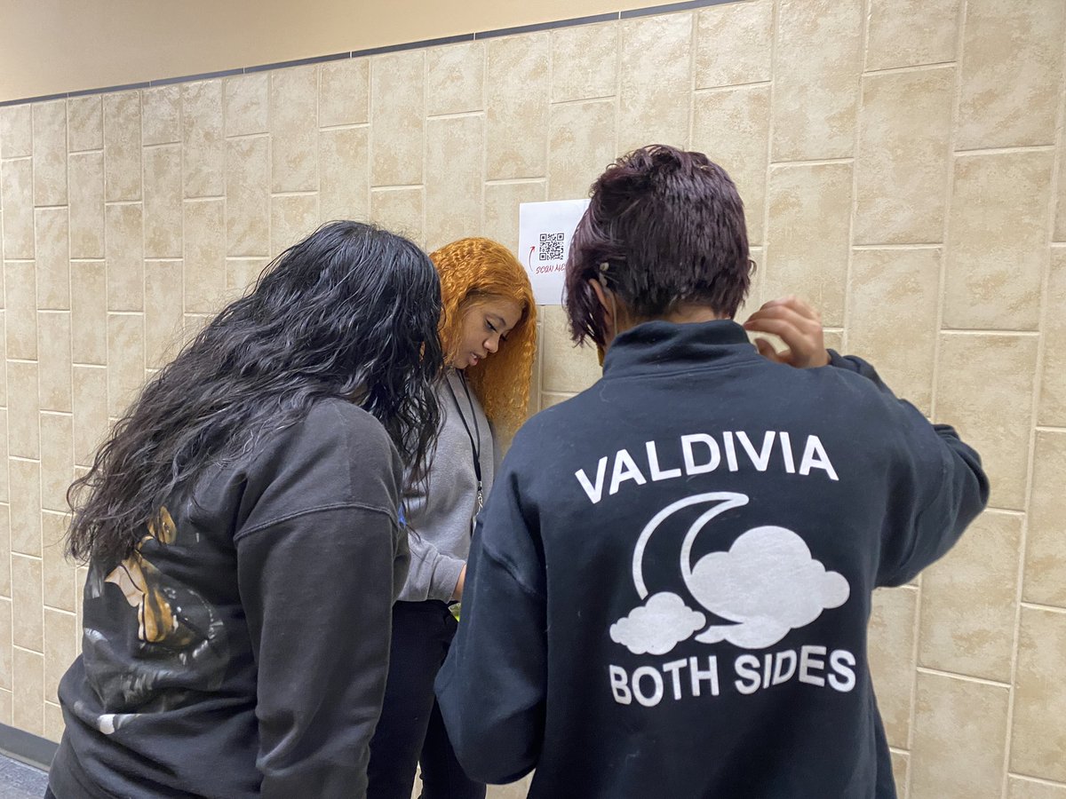 Getting kids up and out of their seat to learn AP Style. <a href="/NFHS_TrueNorth/">North Forney HS</a> #educate #empower