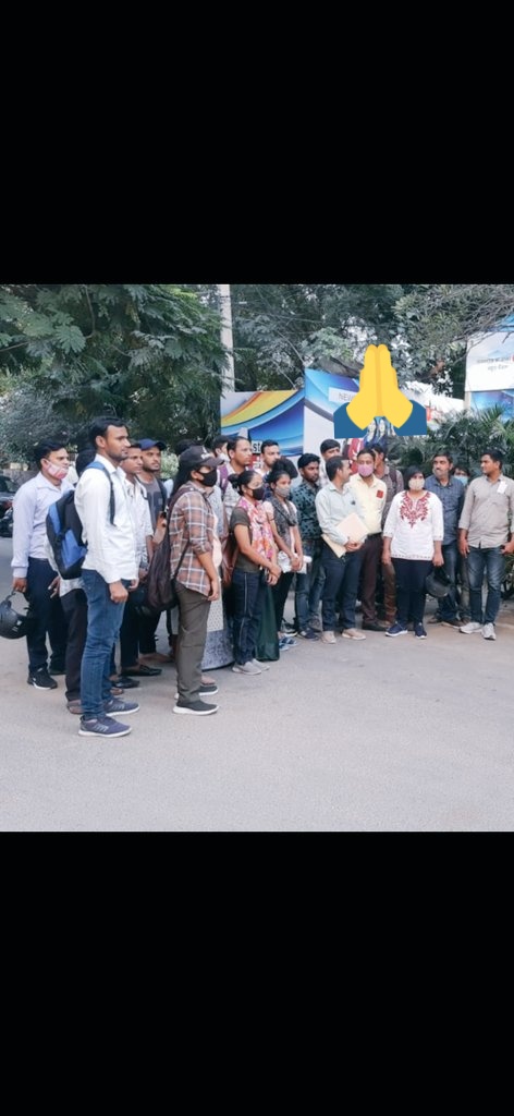 Upasanasg's tweet photo. मेहनत से पास होने के बाद भी जहां अभ्यर्थी दीवाली पर पोस्टिंग के गिफ्ट का इंतजार कर रहे थे वहीं अब उन्हें अपने ही हक के लिए दीवाली सड़कों पर न्याय की गुहार लगाते मनानी पड़ रही है।
भर्ती बोर्ड का अन्याय कहां से कहां ले गया।
 स्टेनोग्राफरों को न्याय दें।
🙏
#rhcstenoexam2020 https://t.co/LWzHKtpUn0