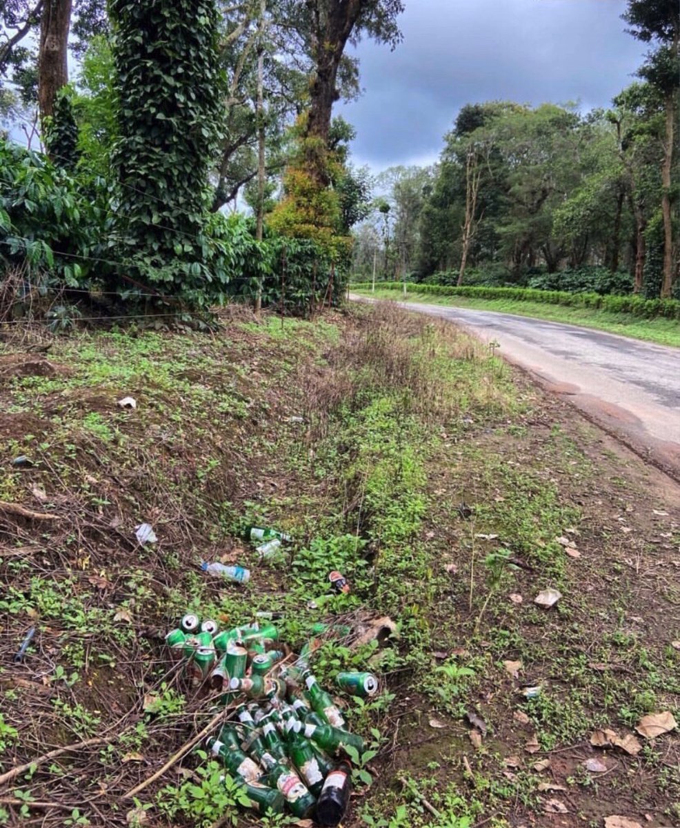 Tourist coming to Kutta please be aware &amp; put your trash in it’s right place. 
Be a part of Solution, Not a Pollution!🙏🏻

📍(near Nagarahole safari point) Kutta, Virajpet, #Kodagu. 

<a href="/mepratap/">Prathap Simha</a>
<a href="/BopaiahG/">K G Bopaiah</a> 
<a href="/CleanCoorg/">Clean Coorg Initiative</a> 
#SaveCoorg