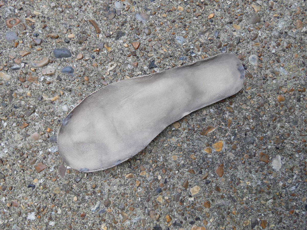 lindahubbardart's tweet photo. New Sculpture: Happenstance Urban Still Lifes, 'Lost Sole'.
Made from: Clay, oil paint, cotton wool.
©️Linda Hubbard 2021
#lostsole #happenstanceurbanstilllifes https://t.co/zXd3h3DtQl