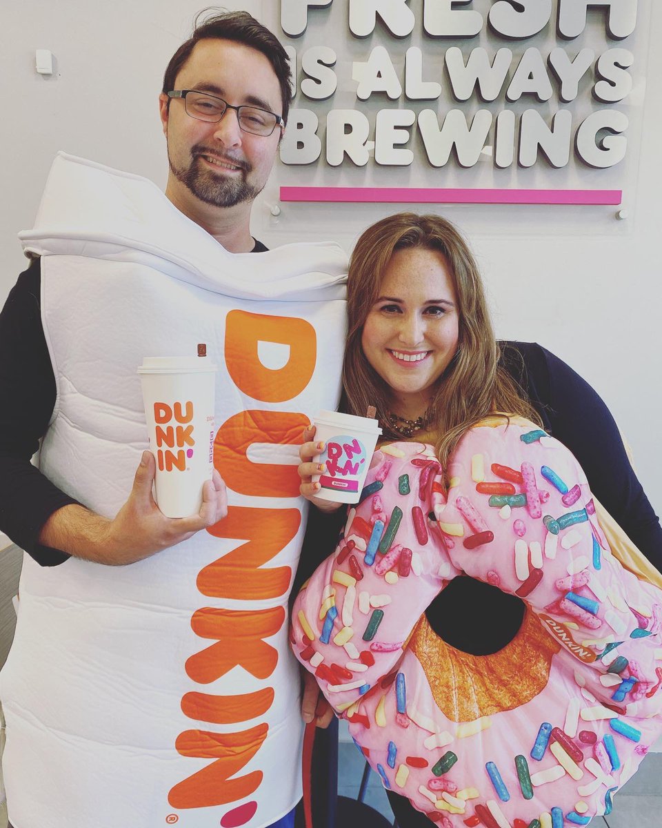 SammyGirl1209's tweet photo. Runnin on @dunkindonuts!! Happy Halloween!!🎃 #Dunkin #RunninOnDunkin #HappyHalloween2021 https://t.co/BujVETPTh3
