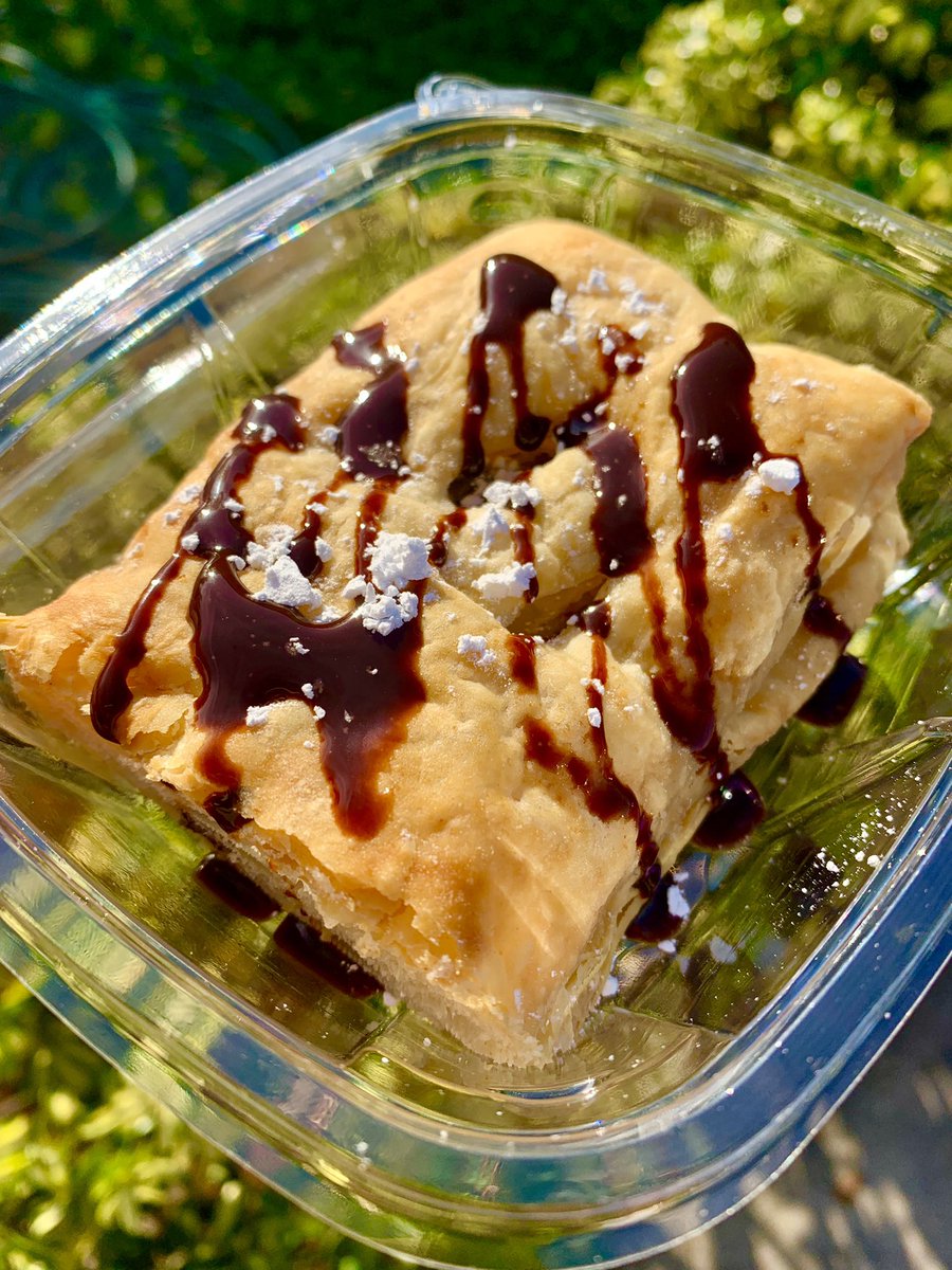greenbitesgo's tweet photo. Vegan Nutella PASTELITO anybody ???🥵……
#EATBITES https://t.co/hf5JM6wtLi