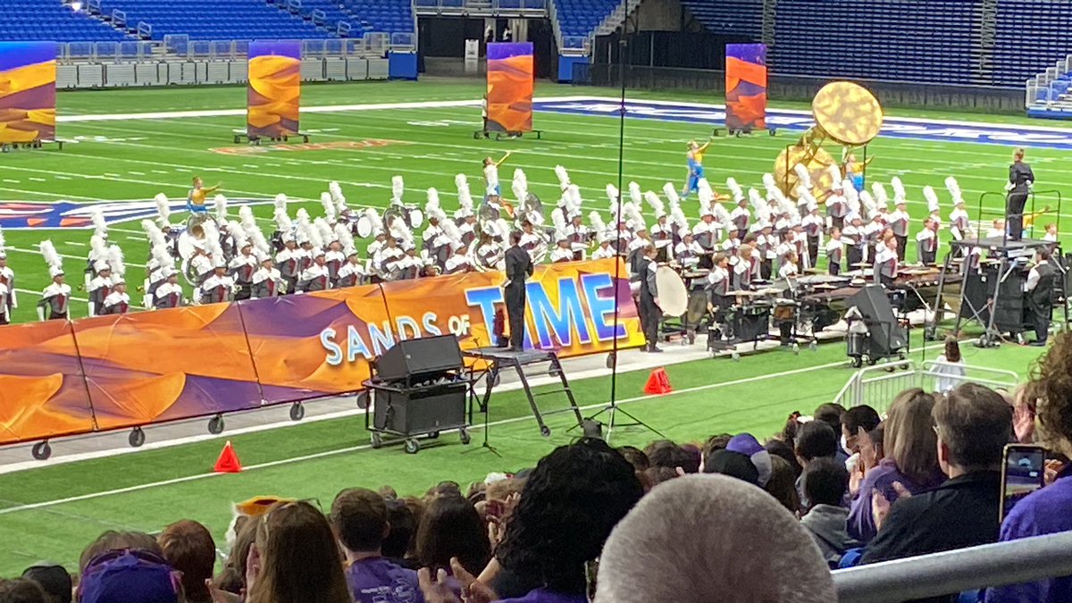 BandGrove's tweet photo. Great job Tiger band! @consoltigerband #uilstate https://t.co/LvYRM3Ye2J