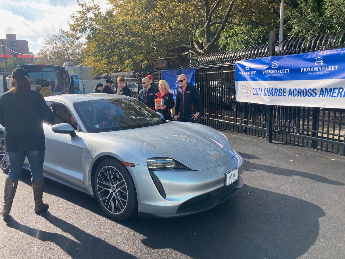 ElectrifyEvse's tweet photo. We started the @AcrossCharge  race yesterday. @ElectrifyEvse is following the race with EV Power Pods and providing our mobile DC Fast charger to the participants as they travel across America.
#evcharging #evchargingstations #ev #electricmobility https://t.co/PejdZvEABO