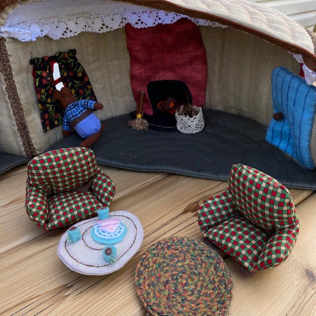 OUCBazaar's tweet photo. Orleans United’s Christmas Market is now online for convenient holiday shopping. Lots of unique handcrafts, including this Mouse House full of charming detail.  We only have one and it’s EXTRA special.  Visit https://t.co/eiwHrcp4Pg #ottevents #ottawa @apt613 @ottawastart https://t.co/1VJjWDejov