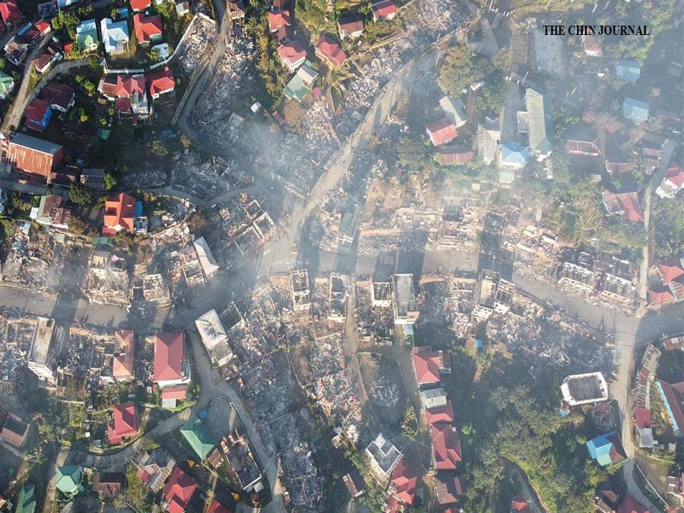 ChindwinPost's tweet photo. In Picture: Some local journalists on Monday captured the situation of Chin state’s Thantlang. #WhatsHappenigInMyanmar https://t.co/K3nXHWUdnm