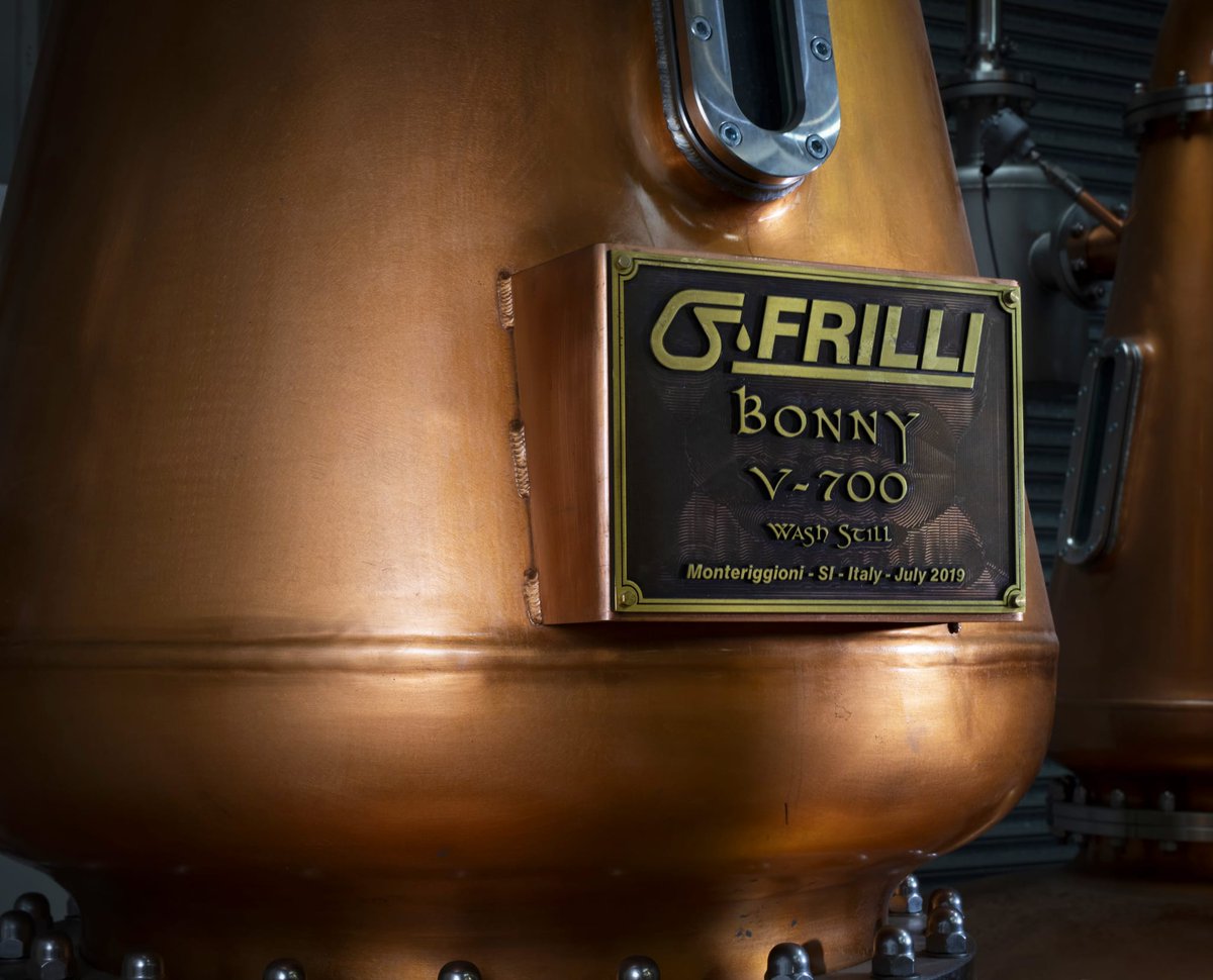 BlacksBrewery's tweet image. Bonny 😍 Our majestic copper Wash Still named after Kinsale's legendary female Pirate, Anne Bonny!

#Kinsale #copperstills #bonny #pirate #annebonny #frilli #whiskey #stills #BlacksDistillery