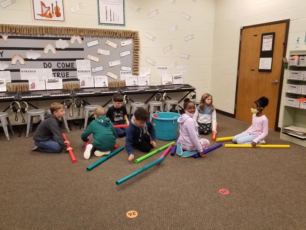 KempMusicRocks's tweet photo. Ss having fun with Sound amd Vibration Stations!
@KempMusicRocks @Kempcougars @CobbPerforms https://t.co/1f4iixIf5z