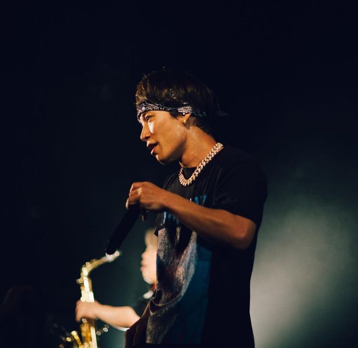 りゅーじ 地元が一緒の人はみんなわかってくれてるだろうけど10代の頃からuverworldのtakuya さんが憧れの人です ミーハーなバンドだとかロックじゃないとかuverは青臭いイタいとか散々言われたけどあのダサさが良さでダサいものをできる人間は凄いと りゅーじ 地元が一緒の人はみんなわかってくれてるだろうけど10代の頃からuverworldのtakuya さんが憧れの人です ミーハーなバンドだとかロックじゃないとかuverは青臭いイタいとか散々言われたけどあのダサさが良さでダサいものをできる人間は凄いと