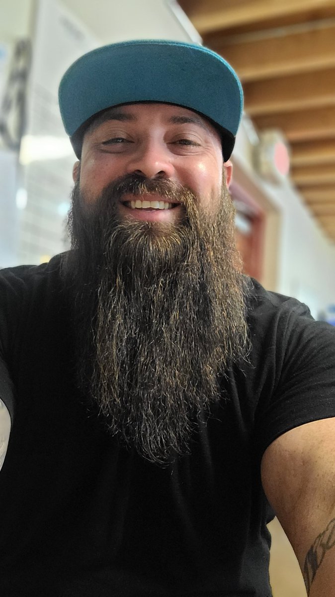 Miguelthebeard's tweet photo. Hey good morning everyone!
#selfie #beard #bearded #beardlife #beardlifestyle #beardflexing #beardporn #beardonpoint #beardseason #beardbeast #beardgains #thatbeard #bald #baldandbearded #noshavelife #shewantstheb #pogonophile https://t.co/p1UI8u1gh4