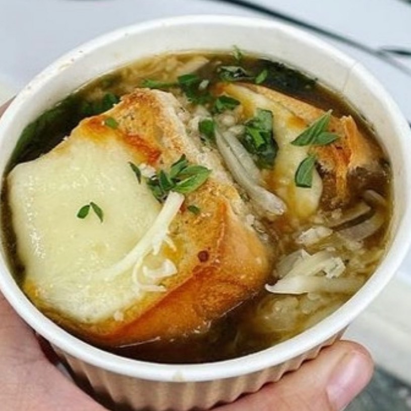 It's soup season and The Soup Garden is returning to fulfill all of your soup needs. In my latest for <a href="/UptownMessenger/">Robert Morris</a> I speak to one of the owners and learn more about this tasty spot!

uptownmessenger.com/2021/11/soup-g…