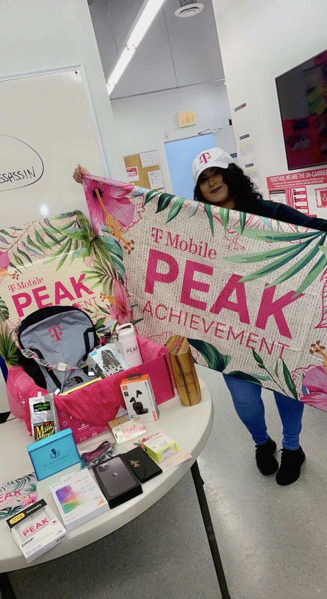 taracitaaa tweet media