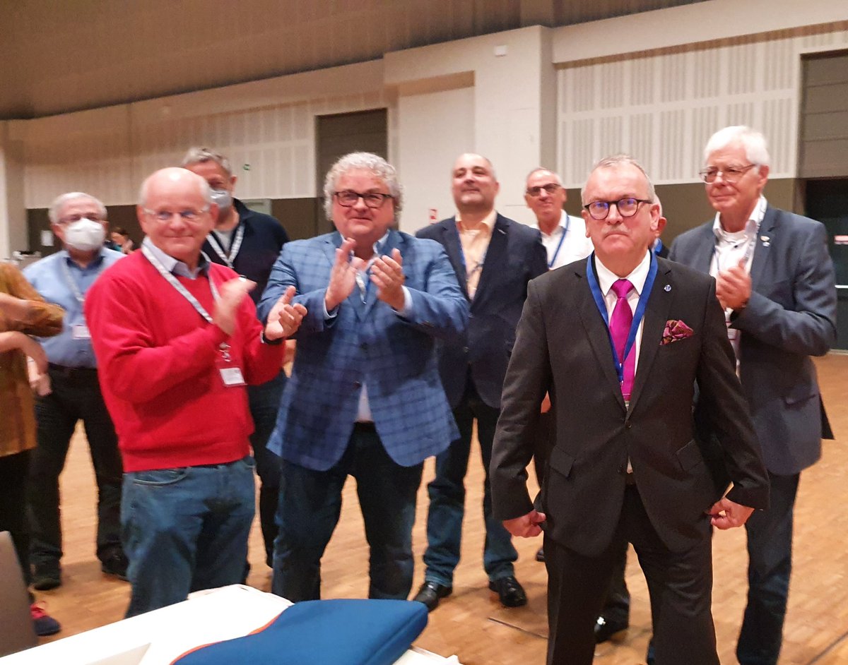 Herzlichen Glückwunsch, Dr. Günther Matheis! Der Deutsche Ärztetag in Berlin hat ihn eben mit großer Mehrheit zum Vize-Präsidenten gewählt. Wir gratulieren unserem Landesärztekammer-Präsidenten!