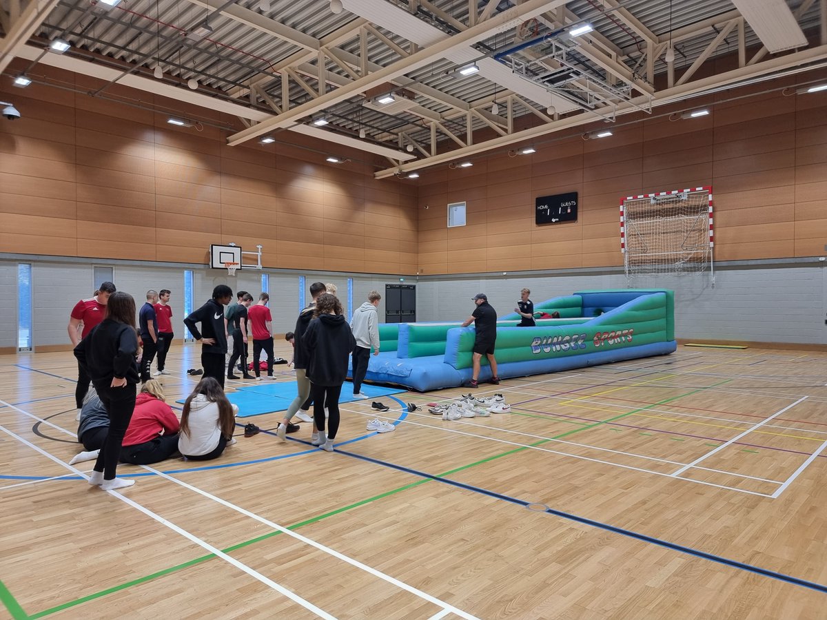 SolentUni's tweet photo. Solent Coaching Week is in full swing with courses getting underway in our Sports Complex. Great to see students from a variety of our sports degree pathways engaging in CPD activity again!

#SolentSport #CPD #WeAreSolent #SolentUni https://t.co/sluyEXz6V3