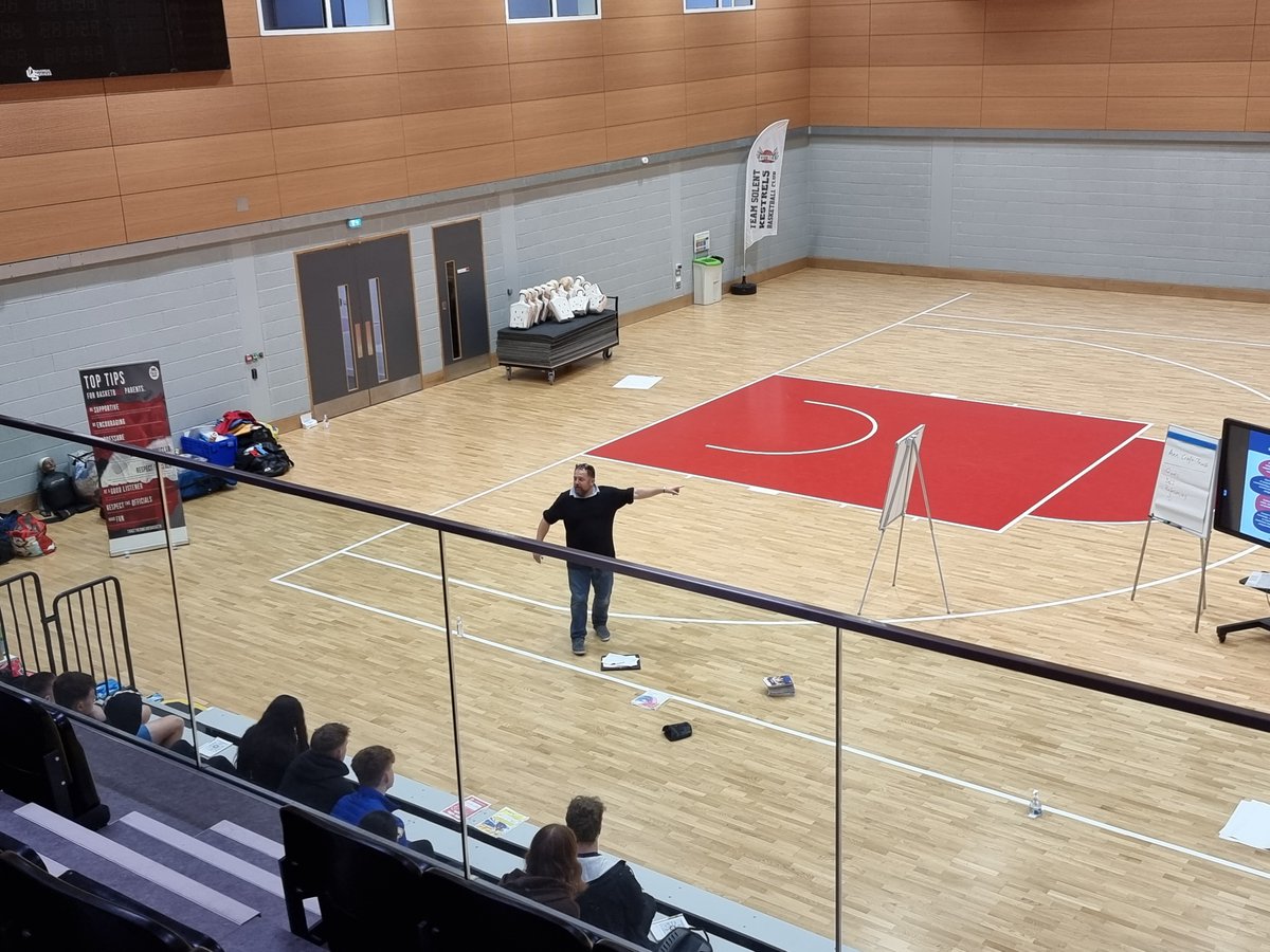 SolentUni's tweet photo. Solent Coaching Week is in full swing with courses getting underway in our Sports Complex. Great to see students from a variety of our sports degree pathways engaging in CPD activity again!

#SolentSport #CPD #WeAreSolent #SolentUni https://t.co/sluyEXz6V3