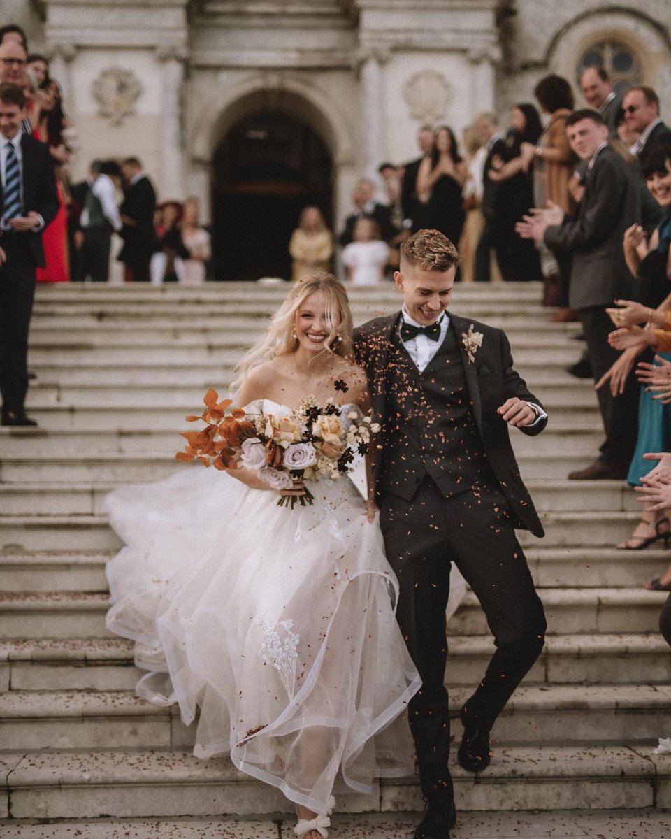 Huge Congratulations to <a href="/TheVampsJames/">James Brittain-McVey</a> and Kirstie on their wedding!🎊