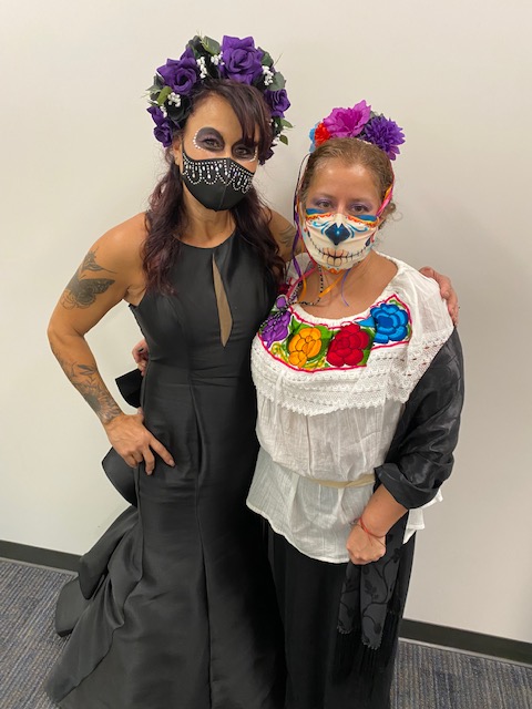 sheldoninnovate's tweet photo. Celebrating Dia De Los Muertos @sheldoninnovate! https://t.co/RYVV6hA0kf