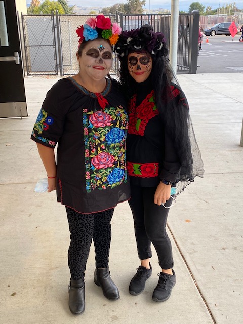 sheldoninnovate's tweet photo. Celebrating Dia De Los Muertos @sheldoninnovate! https://t.co/RYVV6hA0kf
