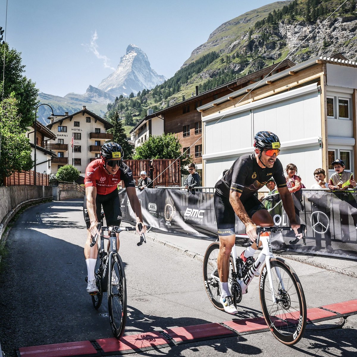 Are you looking for unique cycling experiences surrounded by stunning Swiss landscapes? 🤩 I got you: Join me at the @chasingcancellara events! The registration is open as of today! 🙌🏼 All details and information about the races 👉🏼 @chasingcancellara #ChasingCancellara