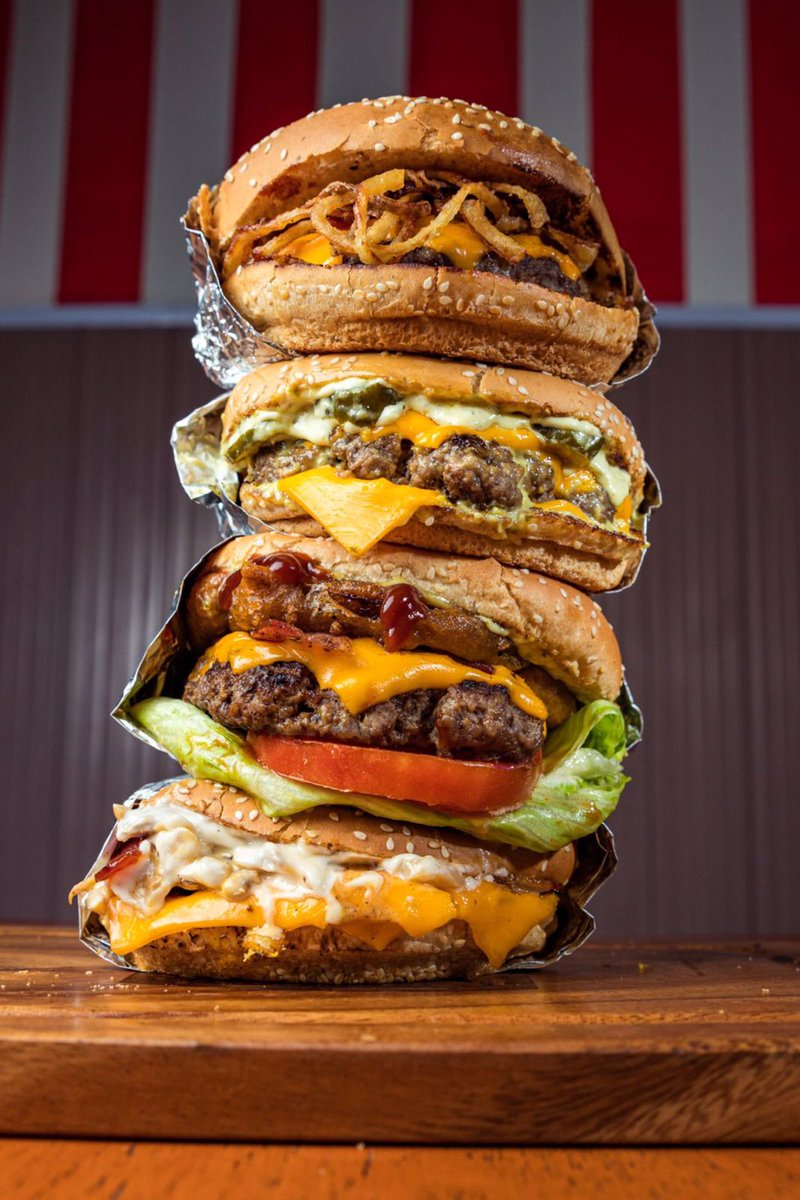 PomodoroPy's tweet photo. Noviembre con N de "Necesito hamburguesas" https://t.co/qlCRHyp6Wo