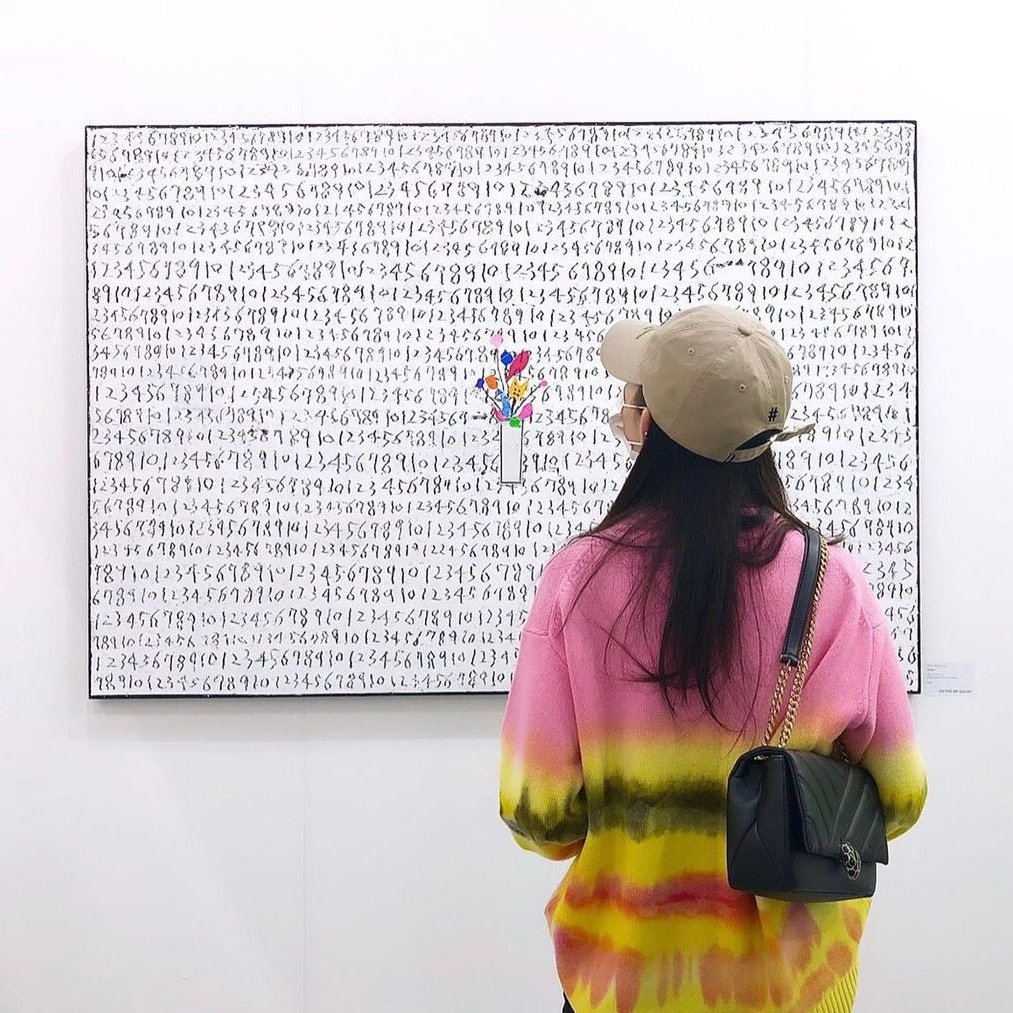 kchbtsfeed's tweet photo. museum date with chungnam. https://t.co/MvNe4Hle2O