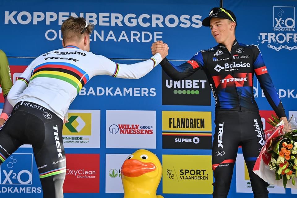 Onze youngsters kleuren het podium. Klasse <a href="/pimronhaar/">Pimronhaar</a> en <a href="/thibau_nys4/">Thibau Nys</a> <a href="/Baloise_Trek/">Baloise Glowi Lions</a>