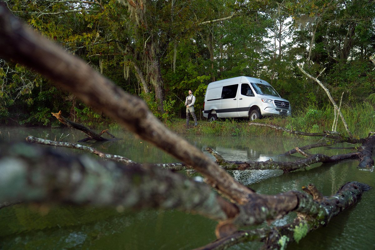 MBvansUSA's tweet photo. It’s Sprinter giveaway time! Head to the link below to enter for your chance to win a Mercedes-Benz Sprinter—the van you need for the life you want. #van4life @inc https://t.co/IhSZb34Phr https://t.co/q8NAP4r9Rh