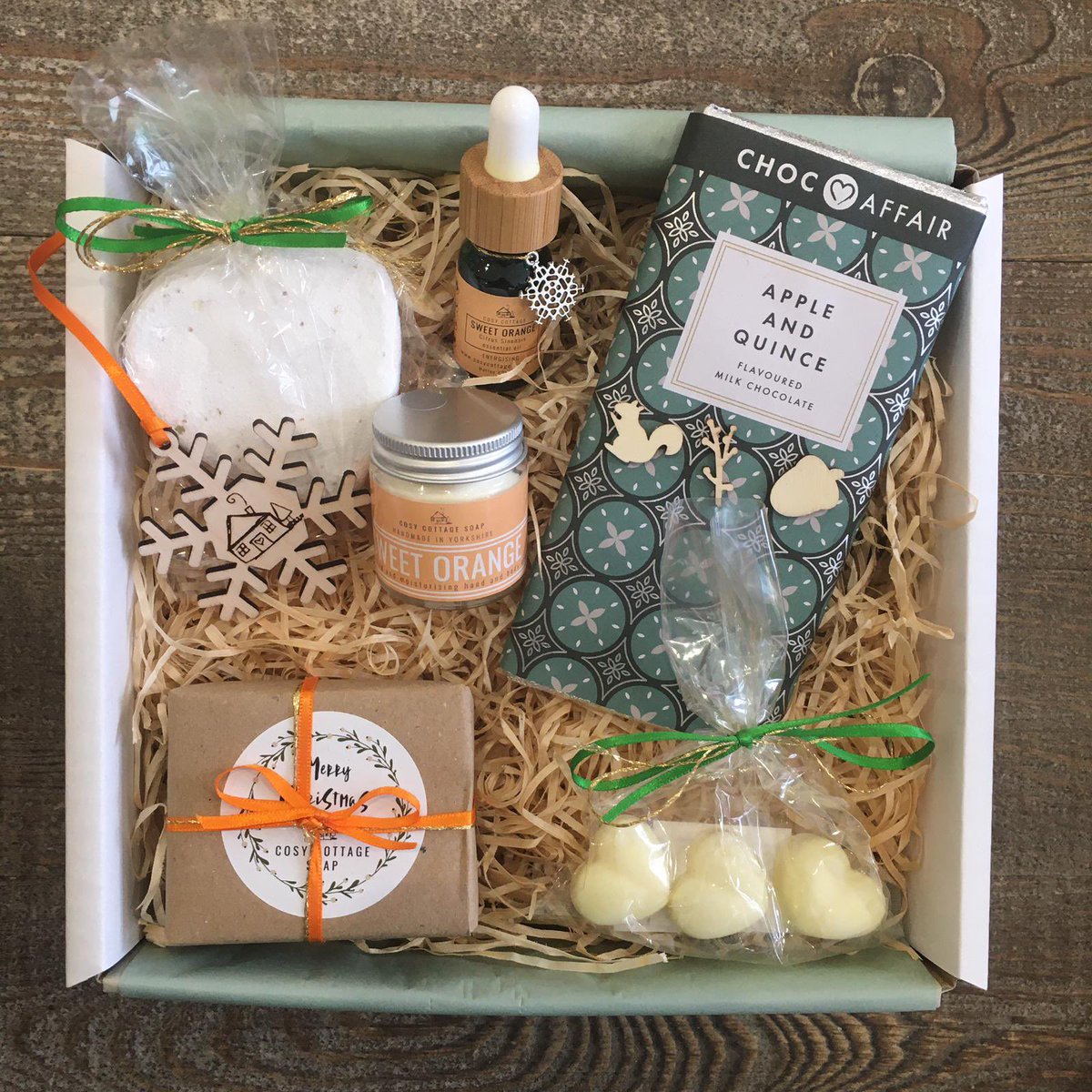 cosycottagesoap's tweet photo. NEW WINTER SUDS BOX LAUNCHED TODAY: Buy as a one off or you can Sudscribe to receive one every 2 months with our flexible saver payment options - beautiful treats delivered straight to your door.
#subscriptionbox #monthlysubscription #sudsbox #handmadesoap #naturalbeautyproducts https://t.co/reyKRNurUc