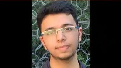 MudasirJourno's tweet photo. 18year old Tanmay Gupta from Jammu has created history by becoming the first from J&amp;K to be the #national topper of NEET 2021. He scored the perfect 720 out of 720 and secured All India Rank
 
@OfficeOfLGJandK @nitishwarKumar @htTweets 

#Kashmir #NEETResult2021 #TanmayGupta https://t.co/msRDbZeD2H